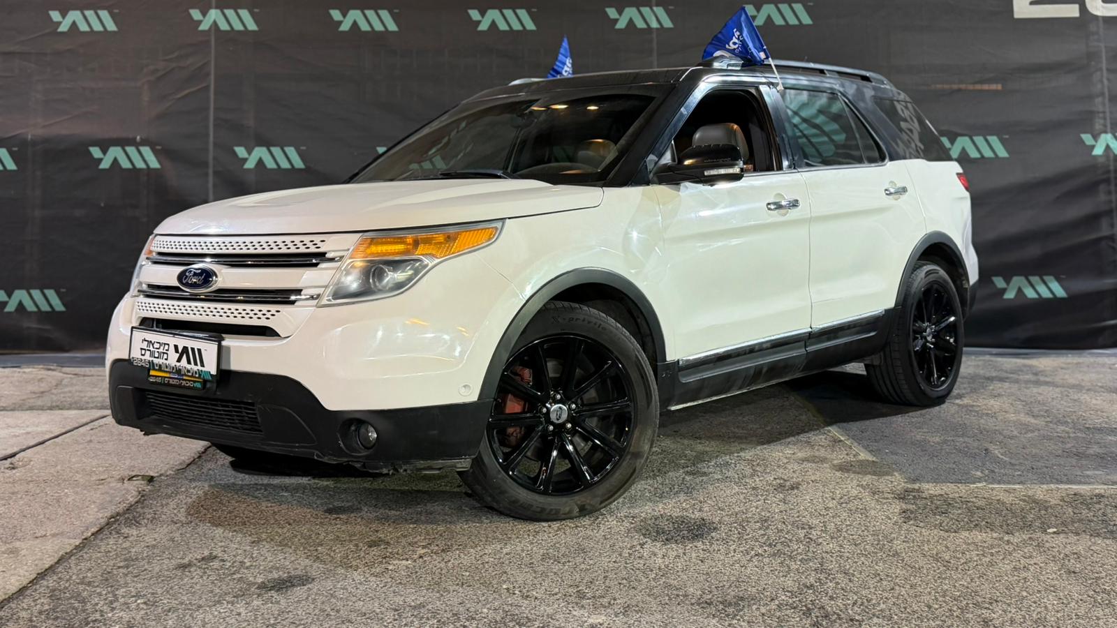 פורד אקספלורר 2014 LIMITED 4X4 - תמונה 3